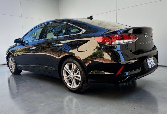 Used 2018 Hyundai Sonata Limited FWD image 4