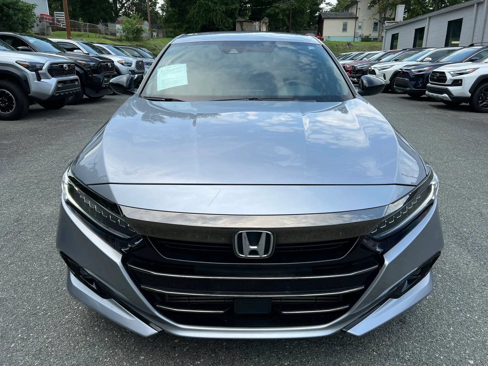 Used 2022 Honda Accord Sport image 2