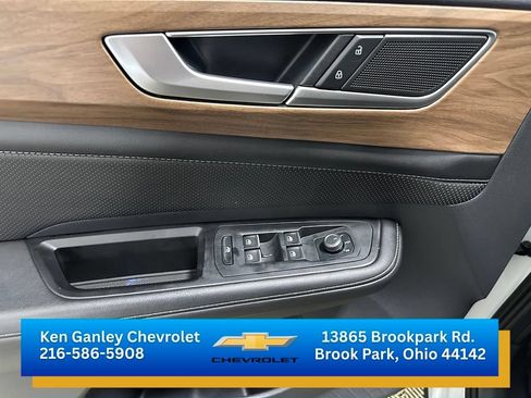 Used 2024 Volkswagen Atlas SE FWD image 8