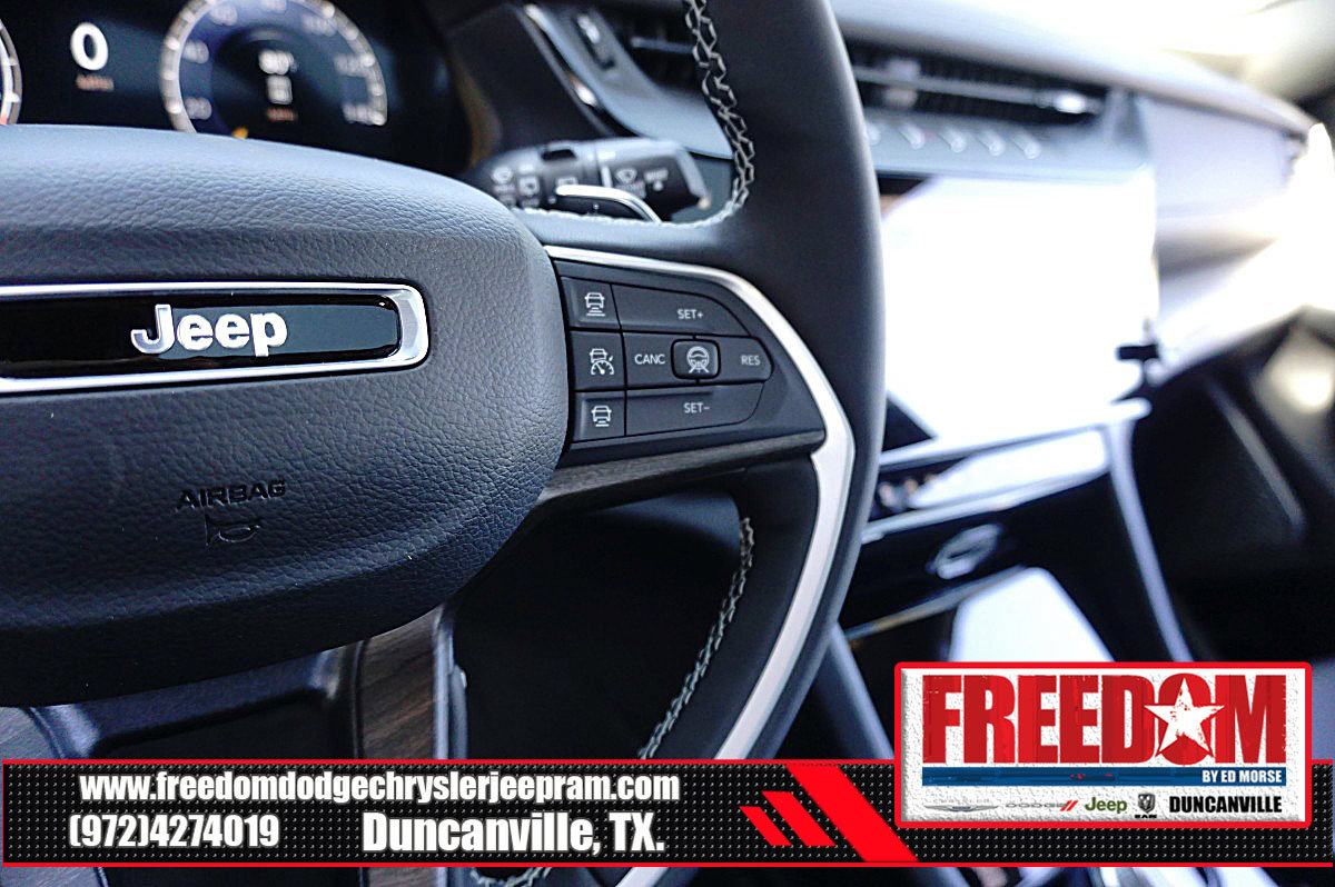 New 2026 Jeep Grand Cherokee Limited w/ Limited Altitude Package AWD/4WD image 29