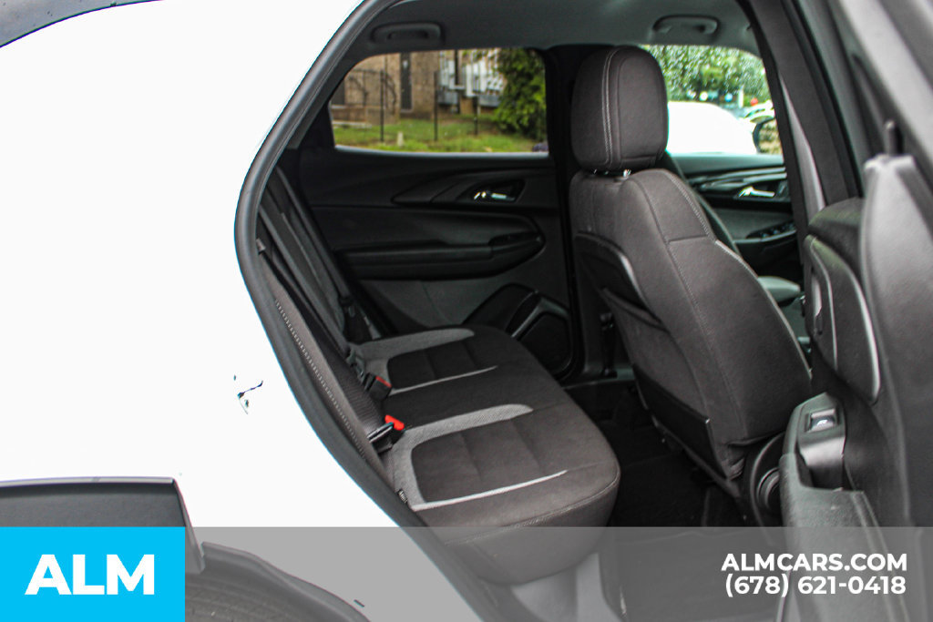 Used 2025 Chevrolet TrailBlazer LT AWD/4WD image 18