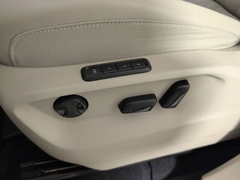 Used 2024 Volkswagen Atlas SEL Premium R-Line image 22