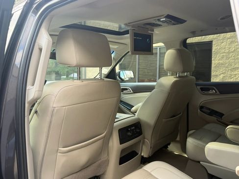 Used 2017 GMC Yukon Denali w/ Open Road Package RWD image 32