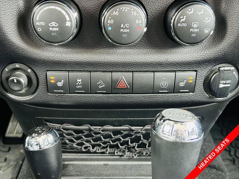 Used 2018 Jeep Wrangler Unlimited Rubicon w/ Cold Weather Group image 4