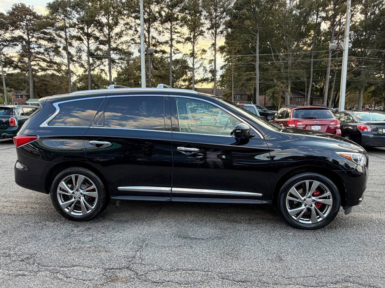 Used 2015 INFINITI QX60 Luxe w/ Deluxe Touring Package AWD/4WD image 10
