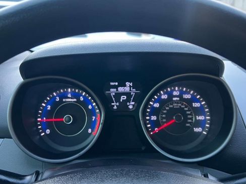 Used 2013 Hyundai Elantra GLS w/ Preferred Pkg image 11