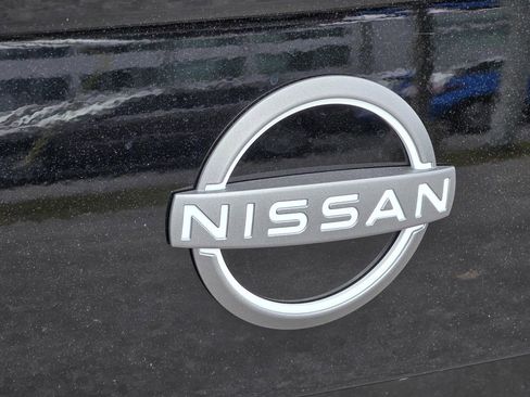 New 2025 Nissan Versa SV w/ Trunk Package FWD image 22