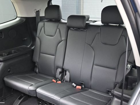 Used 2025 Kia Telluride EX w/ EX Captain's Chair Package FWD image 39