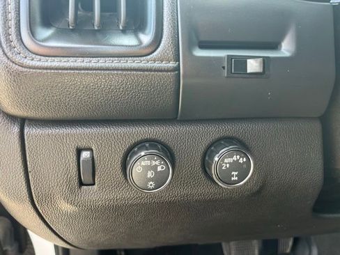 Used 2021 GMC Canyon Elevation w/ Driver Alert Package AWD/4WD image 6