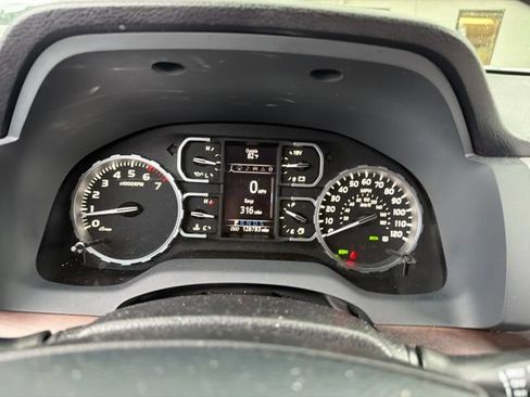 Used 2020 Toyota Tundra Limited w/ Limited Premium Package RWD image 22