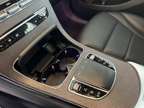 Used 2022 Mercedes-Benz GLC 300 4MATIC image 9