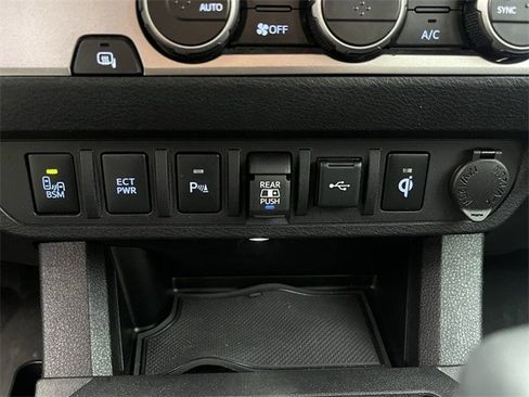 Used 2023 Toyota Tacoma Limited image 21