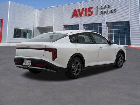 Used 2025 Kia K4 LXS image 6