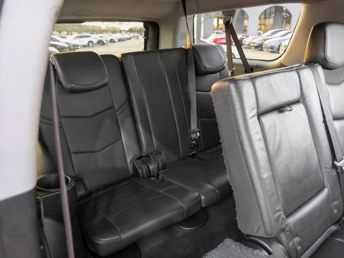 Used 2020 Cadillac Escalade ESV Luxury w/ Escalade Sport Edition image 44