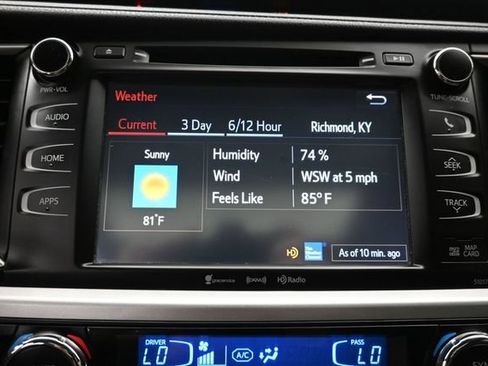 Used 2018 Toyota Highlander XLE AWD/4WD image 16