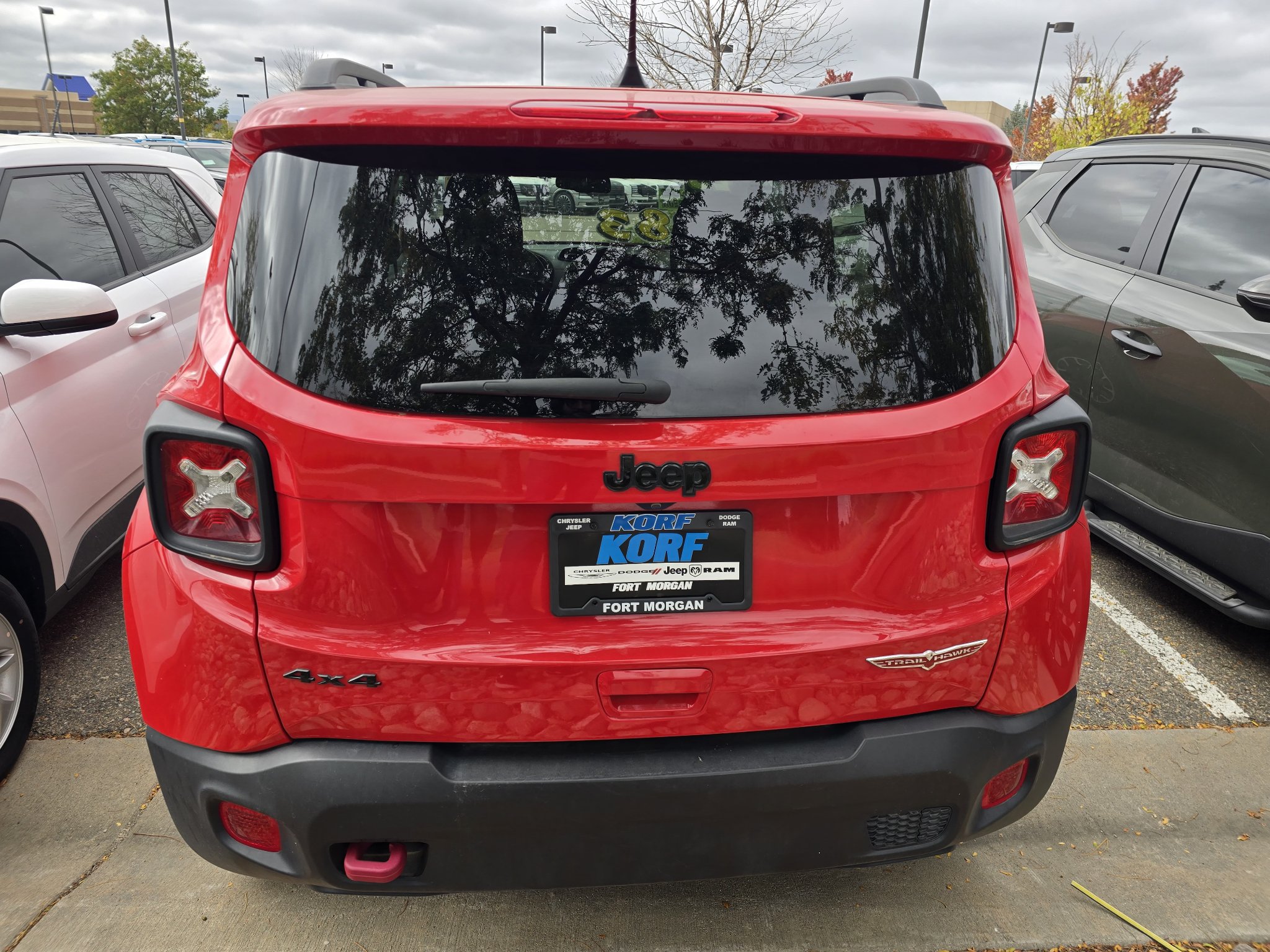 Used 2023 Jeep Renegade Trailhawk AWD/4WD image 3