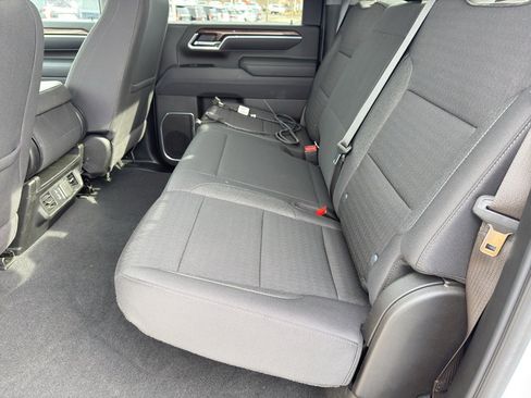 Used 2025 Chevrolet Silverado 2500 LT w/ Convenience Package image 24