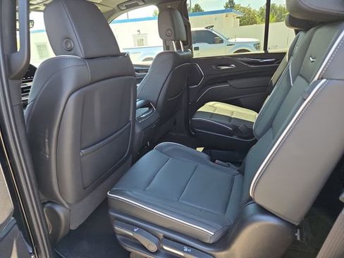 Used 2024 Cadillac Escalade Sport image 4