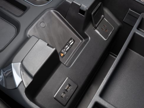 New 2026 GMC Sierra 1500 SLT w/ SLT Premium Plus Package image 70