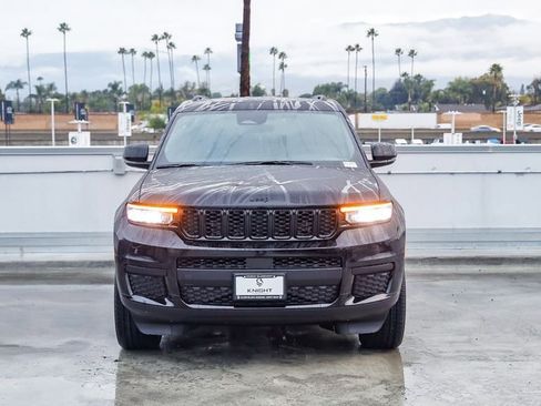New 2025 Jeep Grand Cherokee L Altitude image 3