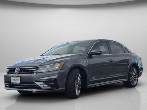 Used 2017 Volkswagen Passat 1.8T R-Line FWD image 18