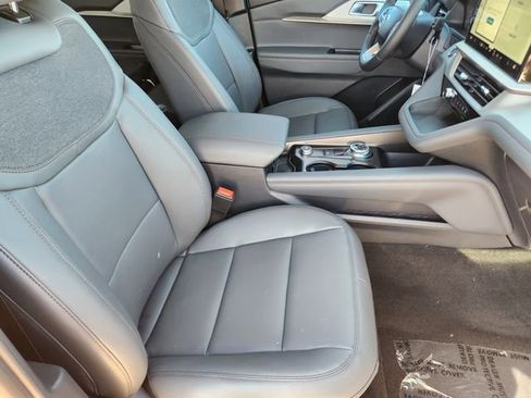 New 2026 Ford Explorer Active w/ Active Comfort Package image 14