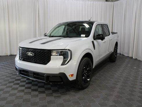 New 2025 Ford Maverick Lariat w/ Black Appearance Package image 27