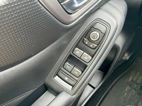 Used 2023 Subaru Forester Touring AWD/4WD image 19