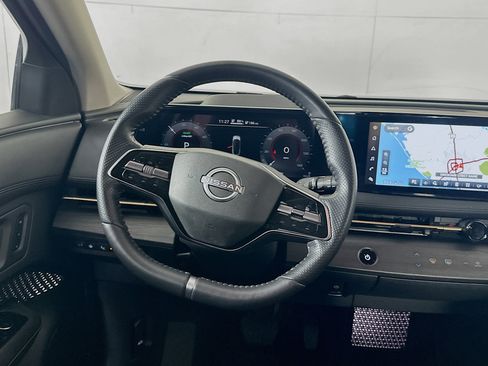 Used 2023 Nissan Ariya FWD image 18