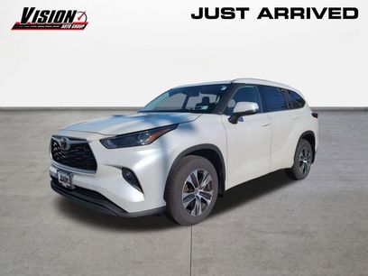 Used 2022 Toyota Highlander XLE