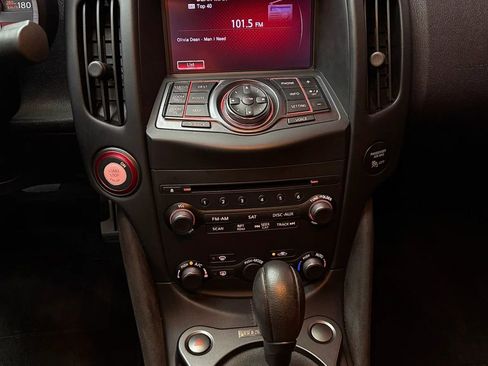 Used 2017 Nissan 370Z NISMO RWD image 15
