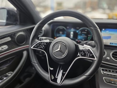 Used 2022 Mercedes-Benz E 350 4MATIC Sedan image 21
