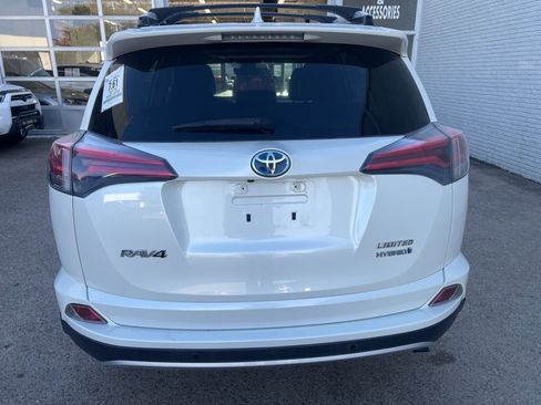 Used 2016 Toyota RAV4 Limited image 5