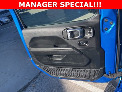 Used 2020 Jeep Gladiator Overland image 29