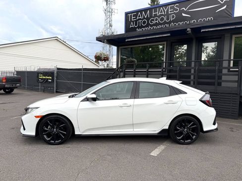 Used 2018 Honda Civic Sport image 3