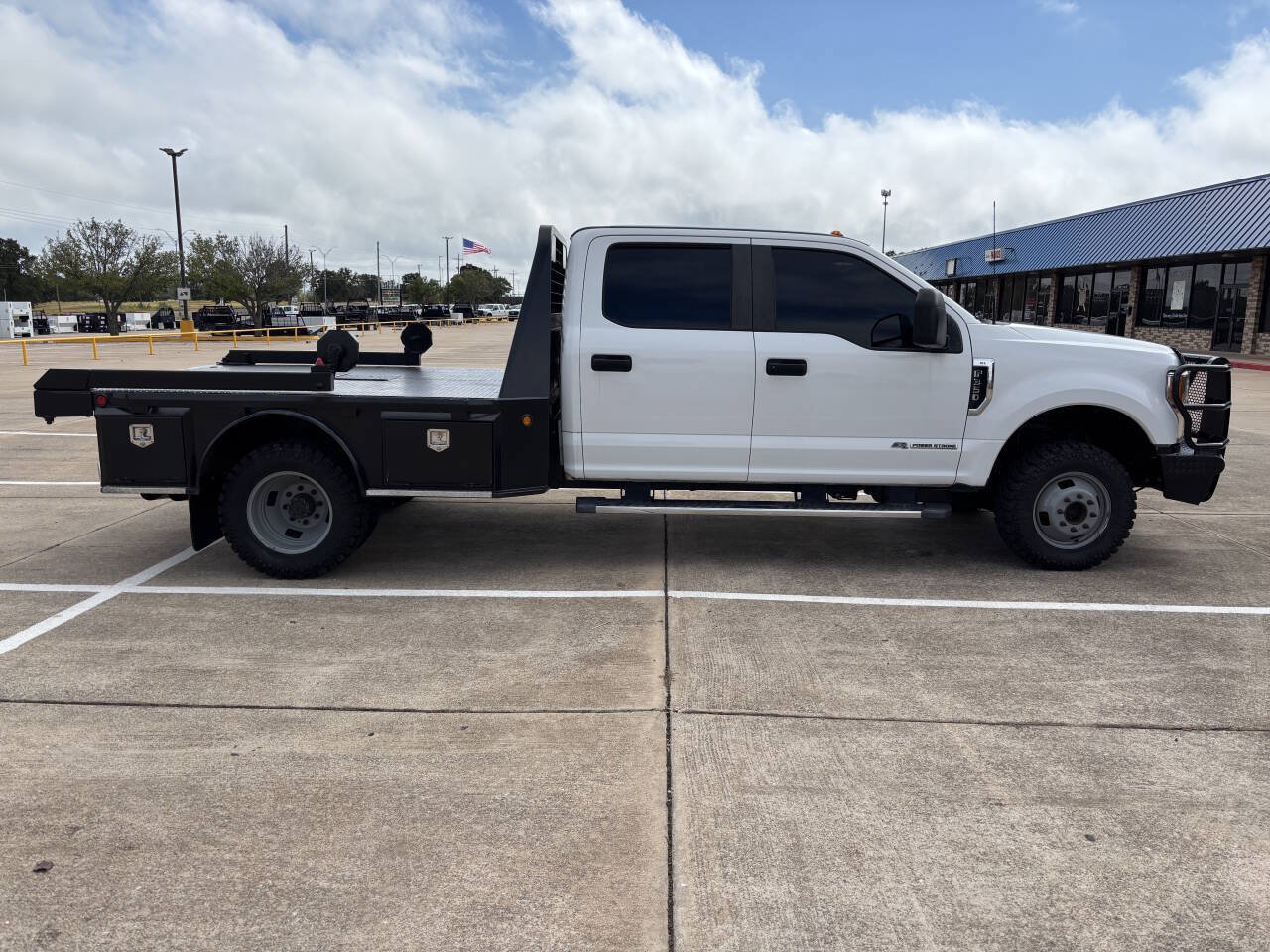 Used 2017 Ford F350 XL w/ XL Value Package AWD/4WD image 2