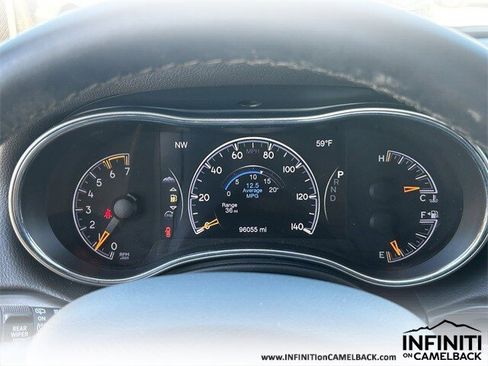 Used 2019 Jeep Grand Cherokee Limited w/ Luxury Group II image 30