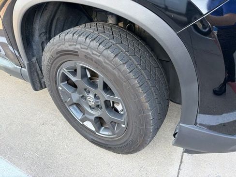 Used 2025 Honda Pilot TrailSport image 5