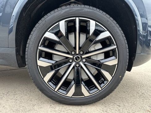 New 2026 Volvo XC90 T8 Plus image 9