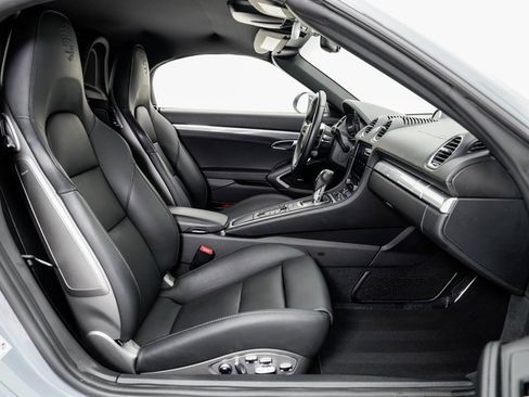 Used 2025 Porsche 718 Boxster image 24