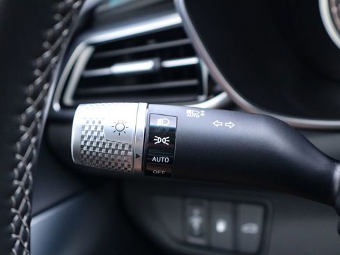 Used 2026 Genesis G70 2.5T image 26