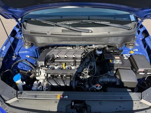 Used 2025 Hyundai Venue Limited image 12