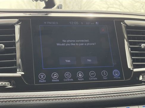 Used 2017 Chrysler Pacifica Limited w/ Advanced Safetytec Group image 18