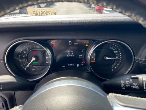 Used 2021 Jeep Wrangler Unlimited Sahara w/ Cold Weather Group AWD/4WD image 20