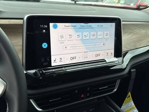 Used 2025 Volkswagen Atlas SE FWD image 20