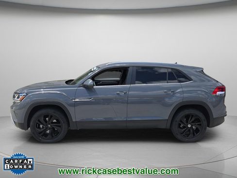 Used 2022 Volkswagen Atlas Cross Sport SE image 3