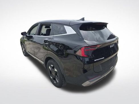 Certified 2026 Kia Sportage LX FWD image 2