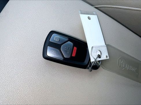 Used 2023 Audi Q5 e Premium Plus w/ Premium Plus Package AWD/4WD image 14