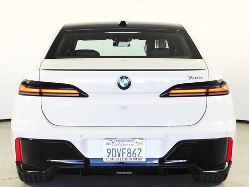 Used 2023 BMW 740i w/ Parking Assistance Package image 8