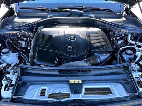 Certified 2023 Mercedes-Benz GLC 300 4MATIC image 33